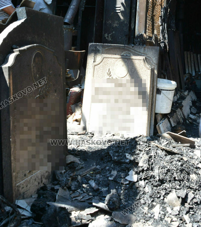 Изгоря ателие за надгробни плочи в Хасково