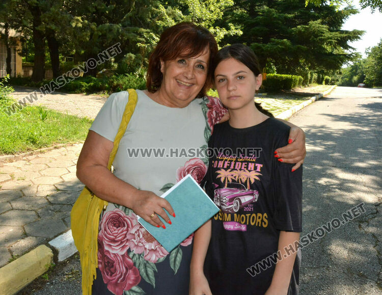 Започна кандидатстването за гимназиите, подават заявления онлайн и в общежитие в Хасково