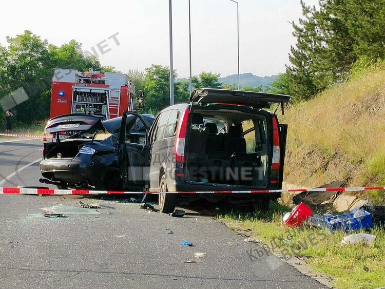 Жестока катастрофа на входа на Момчилград,има жертви  