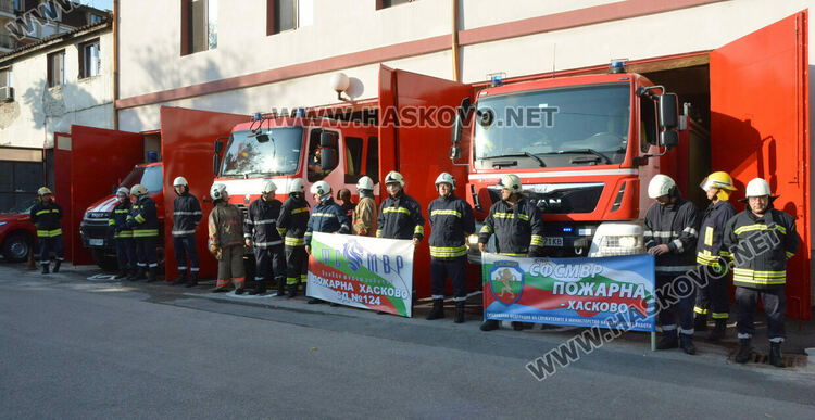 Пожарникари от Хасково излязоха на втори протест