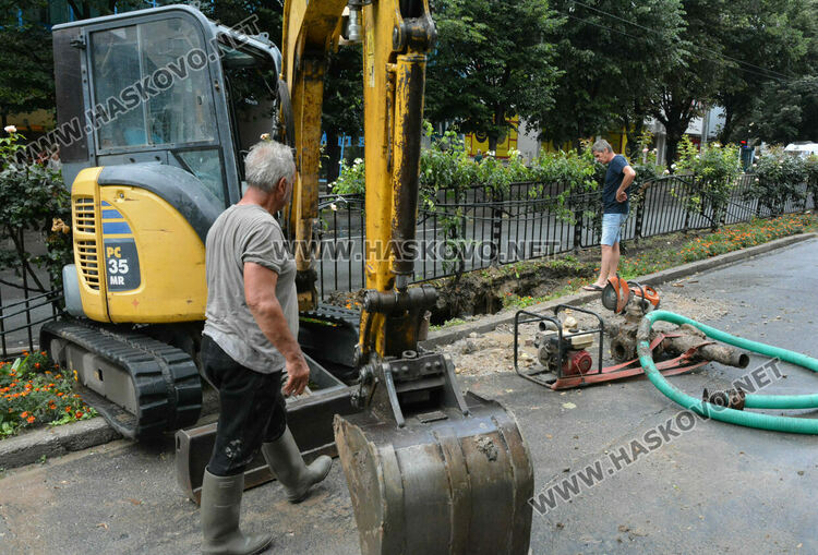 Част от Хасково остана без вода заради ВиК авария на „Раковски“