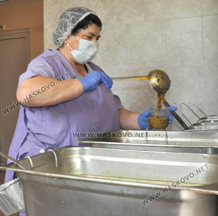 Търсят доставчик на храна за детските градини и социални домове в Хасково за 6.5 млн. лв. 