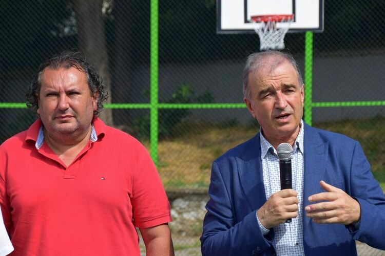 Откриха официално новата спортна площадка в ОУ „Отец Паисий“