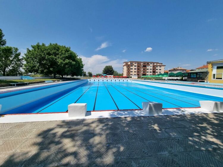 Градският плувен комплекс отваря врати 