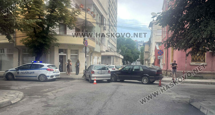 Водач пострада при катастрофа в Хасково