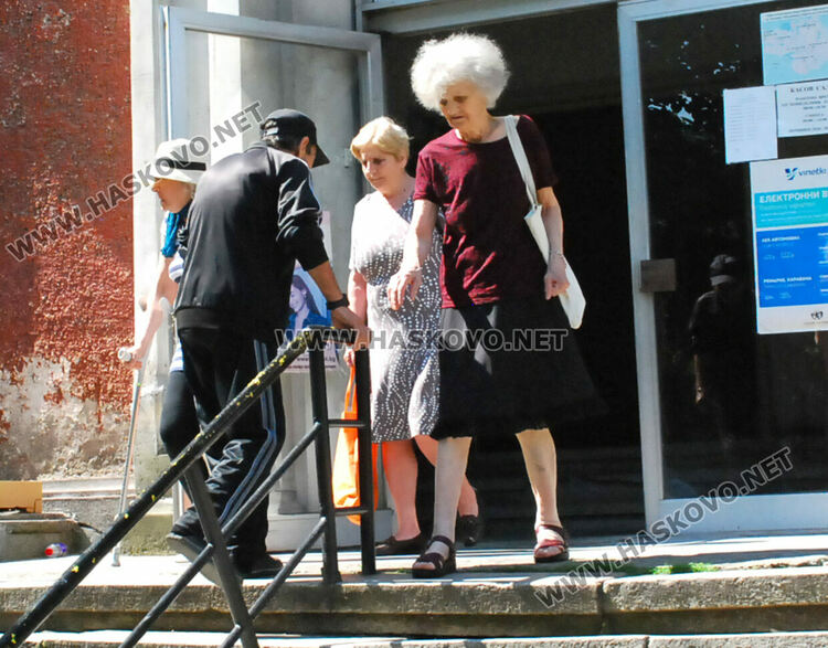 Някои от хасковските пенсионери доволни от увеличението, други искат по 1000-1500 лева 