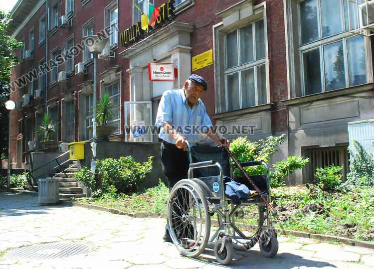 Някои от хасковските пенсионери доволни от увеличението, други искат по 1000-1500 лева 