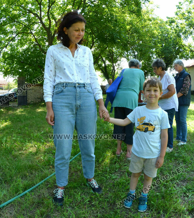 Храмов празник чества църквата „Света Неделя“ в Мандра