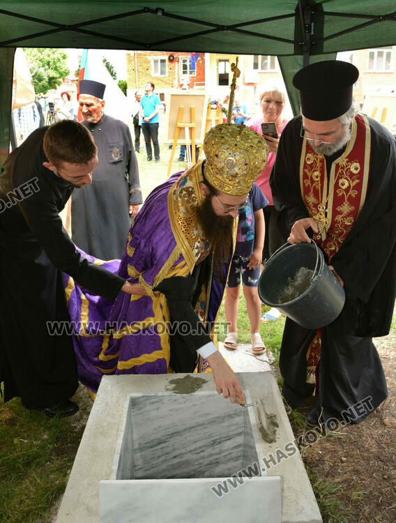 Започна изграждането на нова църква в село Манастир