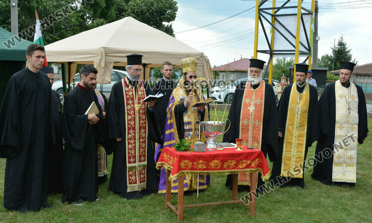Започна изграждането на нова църква в село Манастир