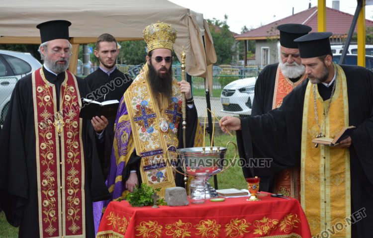 Започна изграждането на нова църква в село Манастир