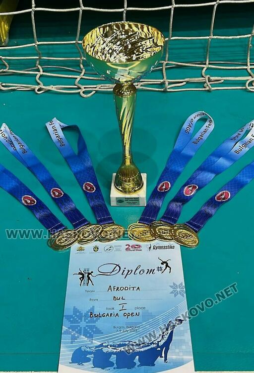 Българският химн звуча за грациите на Яна Михайлова на Балканиадата по естетическа и групова гимнастика