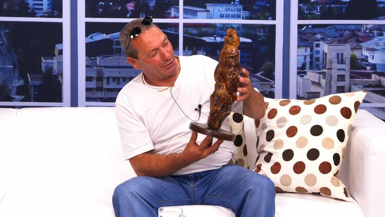 Тази вечер в "ОТ МЕРАК" еТВ ви среща с карвинг-скулпторът Велин Чаушев