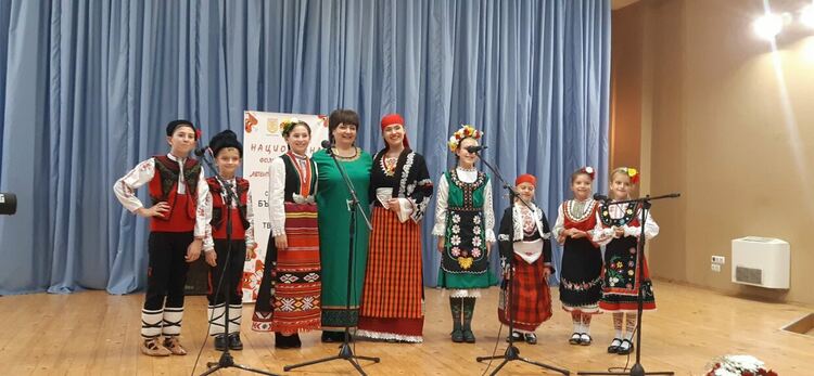 Златни медали и специални награди за „Зора-Зорничка“ от Национална фолклорна среща