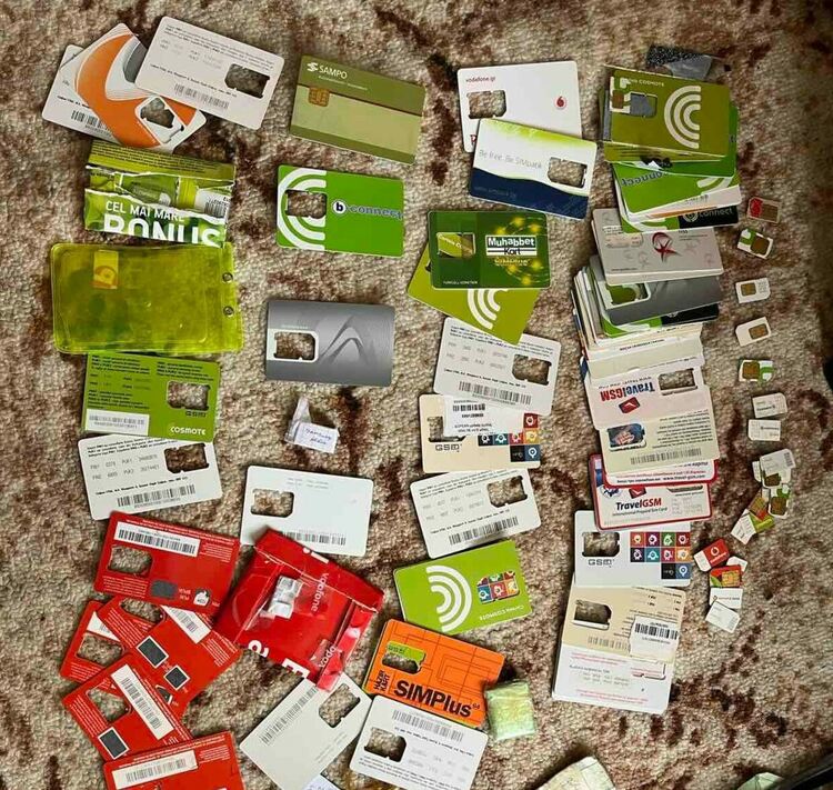 Задържаха престъпна група, занимавала се с измами на чужденци