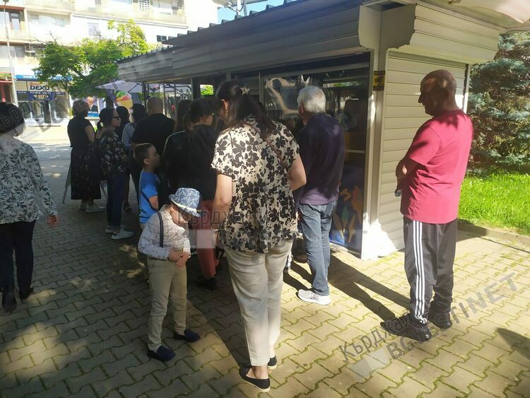 БАБХ с проверки за продажбата на сладолед на открито в Кърджали