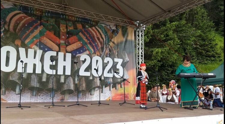 Младите таланти на „Зора-Зорничка“ се включиха в Събора на народното творчество на Рожен