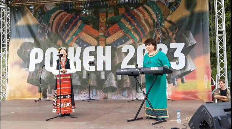 Младите таланти на „Зора-Зорничка“ се включиха в Събора на народното творчество на Рожен