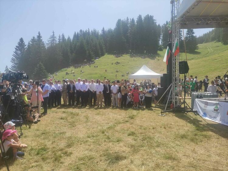 Президентът Румен Радев откри Роженския събор