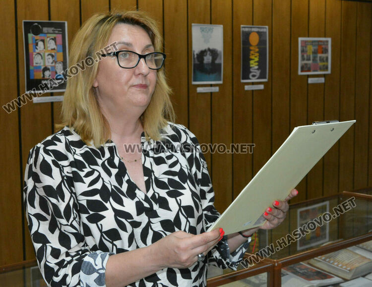 Изложба в Регионалната библиотека в Хасково бележи столетие от рождението на Бинка Желязкова