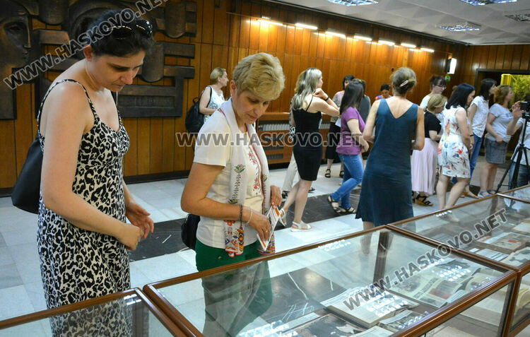 Изложба в Регионалната библиотека в Хасково бележи столетие от рождението на Бинка Желязкова