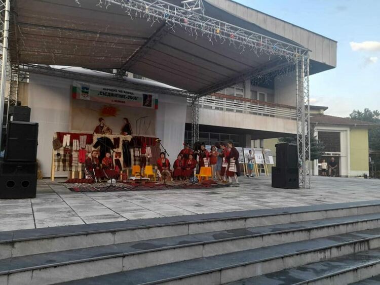 Осиково представи своето минало, бит и култура на тематична вечер в Девин 