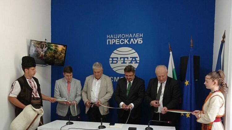 Национален пресклуб на БТА отвори врати в Смолян
