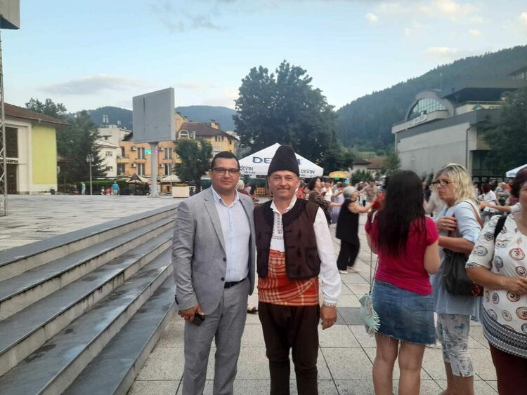 Осиково представи своето минало, бит и култура на тематична вечер в Девин 