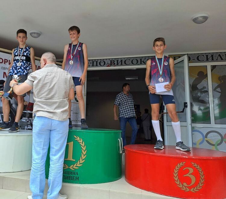 Успешно представяне на атлетите от Хасково  в турнира „Златният шпайк"