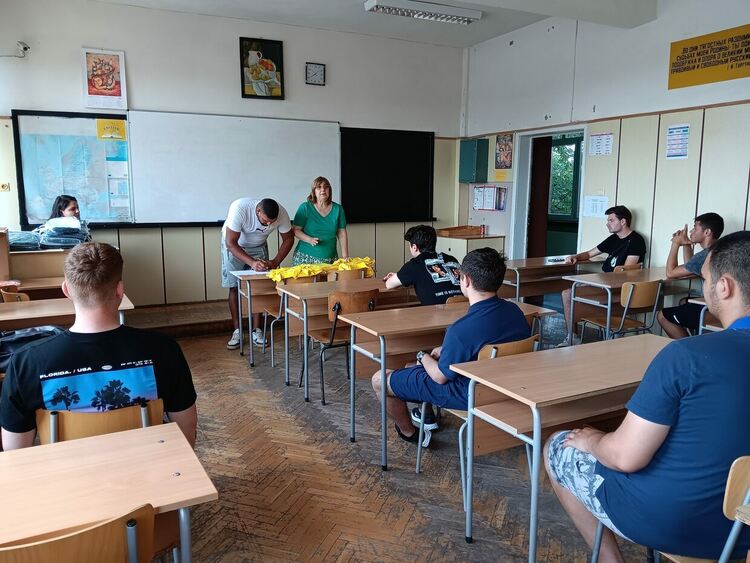 Възпитаници на ПГТАТ „Н.Й.Вапцаров“ се готвят за летен стаж в Португалия