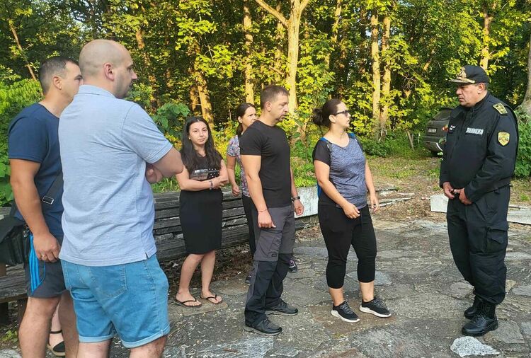 Полицаи със следови кучета и доброволци на крак пети ден в издирването на Златко Дерменджиев