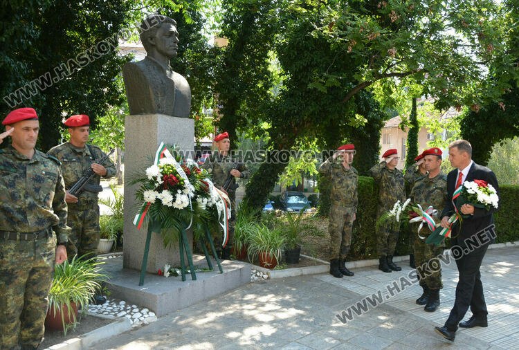 Хасково с почит към Левски в деня на рождението му