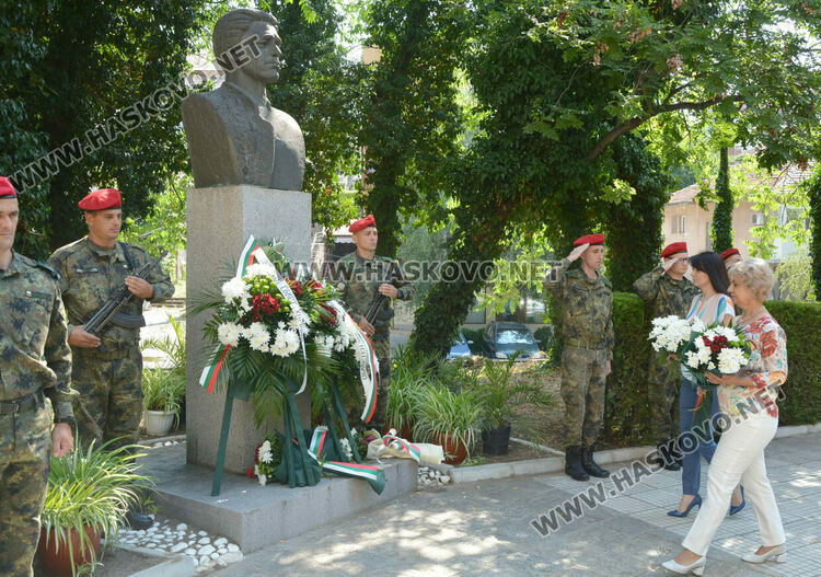 Хасково с почит към Левски в деня на рождението му