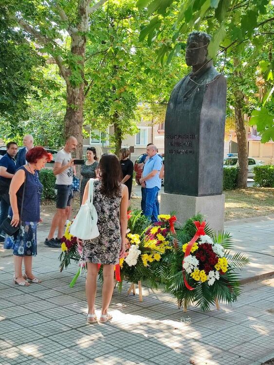 Димитровград почете 186 години от рождението на Васил Левски