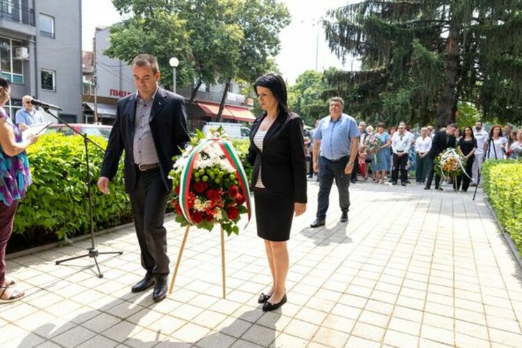 Перник отбеляза 186-ата годишнина от рождението на Апостола