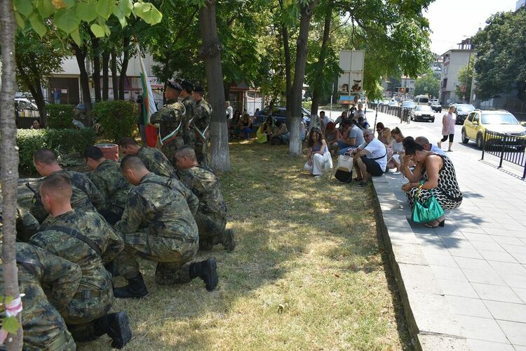 Асеновград чества 186 години от рождението на Васил Левски (снимки)