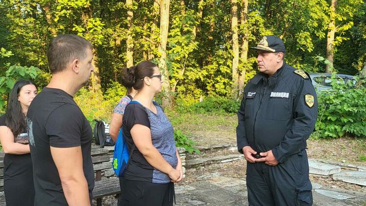 Полицаи със следови кучета и доброволци на крак пети ден в издирването на Златко Дерменджиев