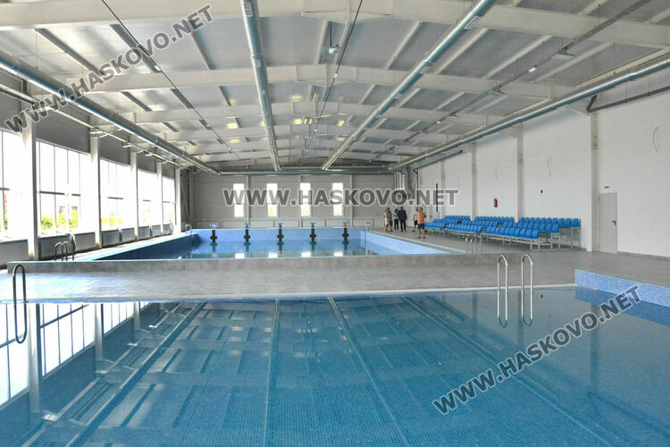 Кметът: Новият закрит басейн трябва да отвори врати през септември