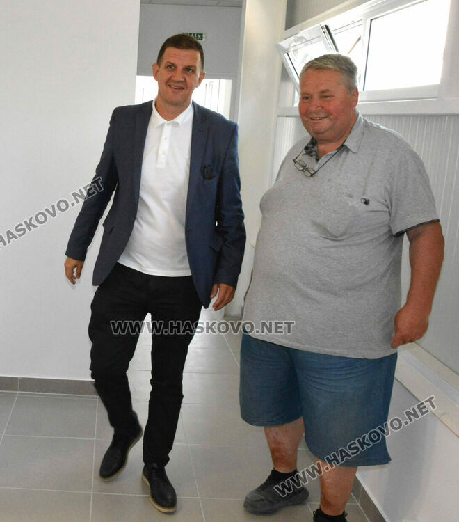 Кметът: Новият закрит басейн трябва да отвори врати през септември