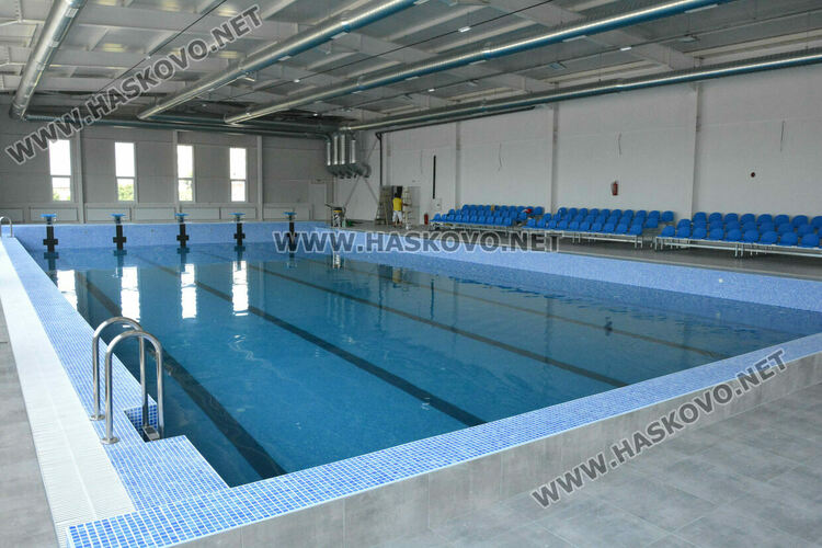 Кметът: Новият закрит басейн трябва да отвори врати през септември