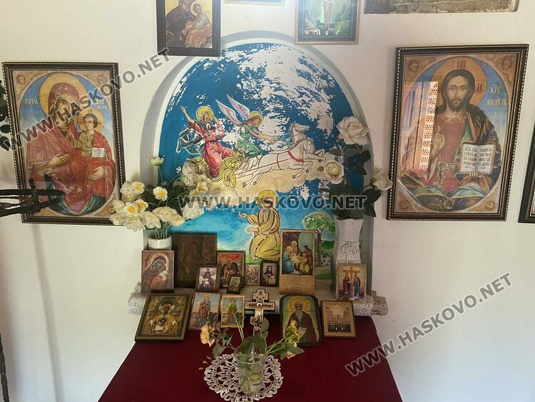 Камък, открит преди години, показва кога е построен параклиса „Св. пророк Илия“ край с.Сърница