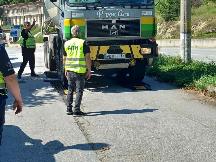 4 акта и 4 фиша в резултат на специализираната полицейска операция