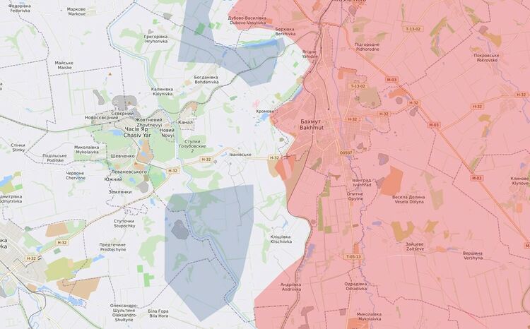 Тежки боеве за Бахмут, украинските сили настъпват от север и юг