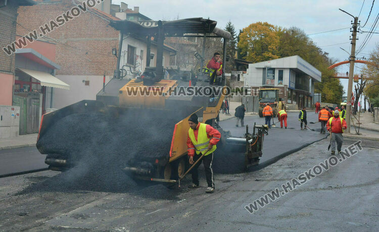Търсят работници за поддръжка на пътища и асансьорни техници