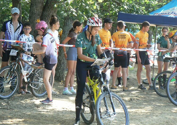 Петър Стратиев и Николай Попов с медали от държавното по колоориентиране