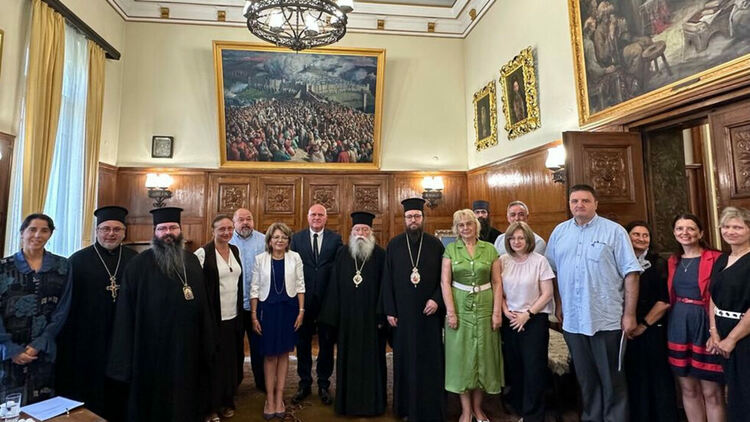 Възстановяват Експертния съвет по религия към МОН