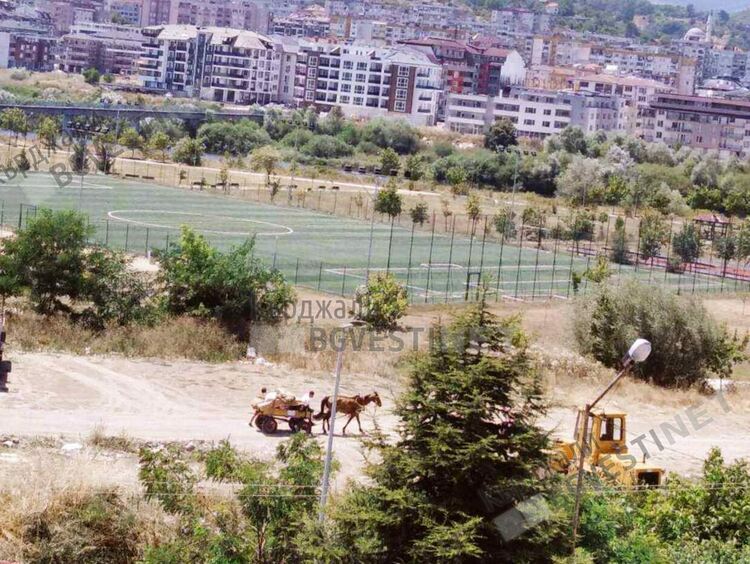 Започнаха летните ремонти на жилища в Кърджали, каруци изхвърлят отпадъците на нерегламентирани сметища в парк „Арпезос Север”