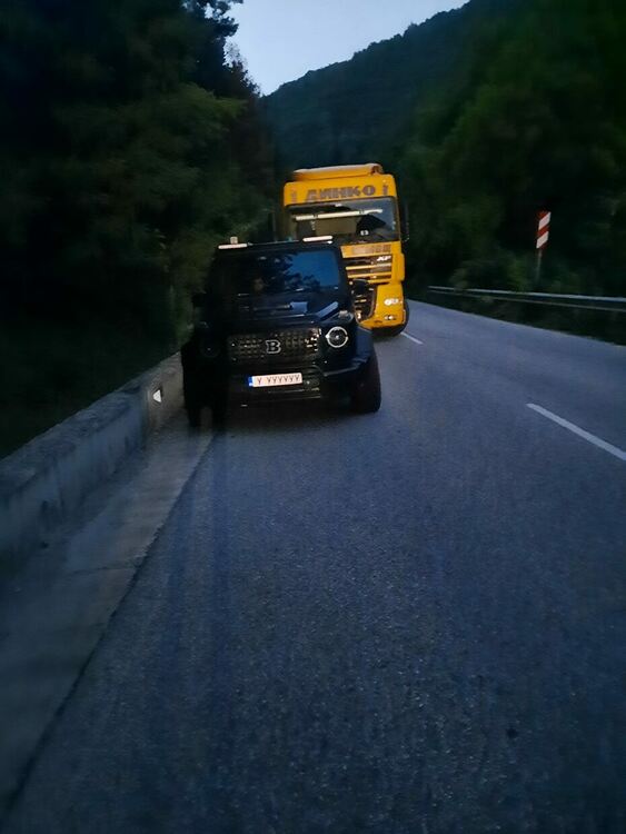 Динко от Ямбол "вдигна" катастрофиралия ТИР по пътя Чепеларе-Пловдив