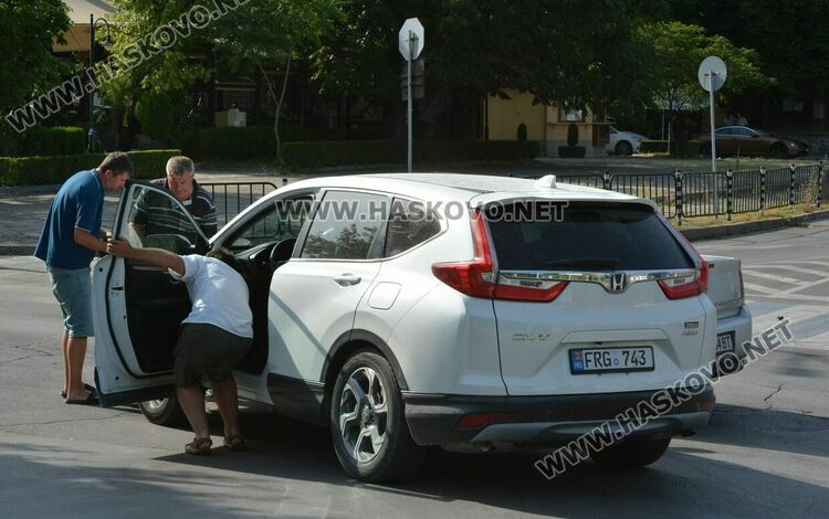 Молдовски джип и хасковски Опел катастрофираха до "Лебеда" 