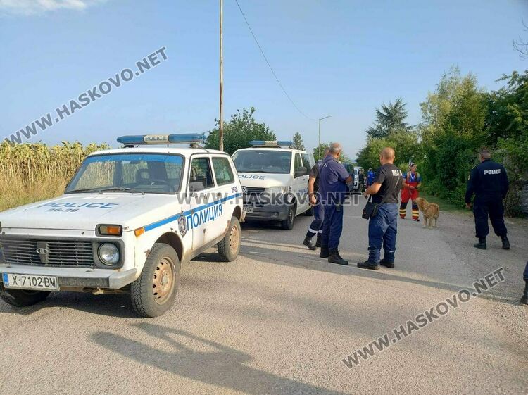 Спасителен отряд, дронове и хеликоптер се включиха в издирването на Златко Дерменджиев